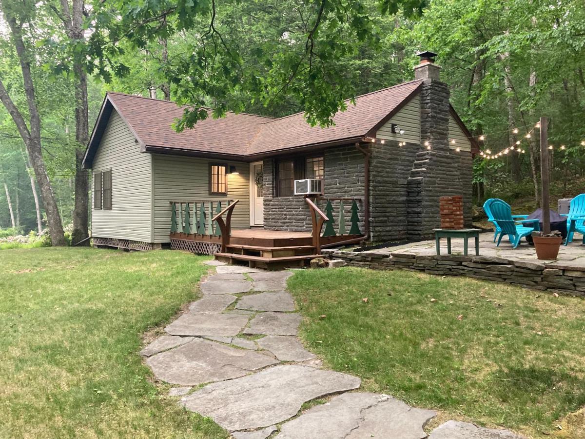 Peaceful Seasonal Wooded Cottage Close To Everything Tafton 外观 照片